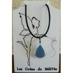 Pendentif goutte bleue